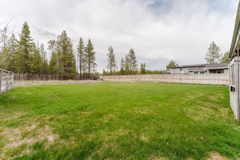 Tiny photo for 51332 Preble Way, La Pine, OR 97739 (MLS # 220219926)
