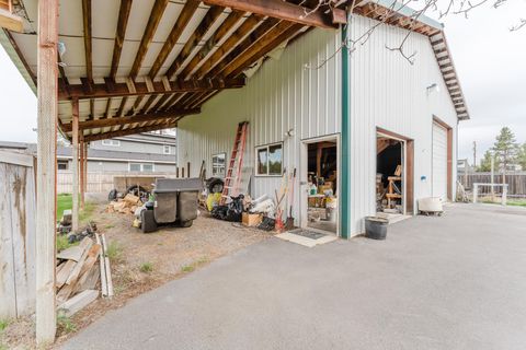 Tiny photo for 51332 Preble Way, La Pine, OR 97739 (MLS # 220219926)