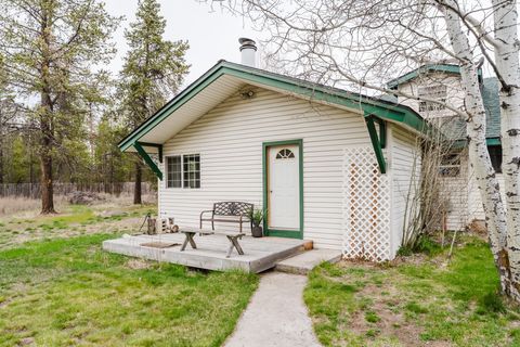 Tiny photo for 51332 Preble Way, La Pine, OR 97739 (MLS # 220219926)