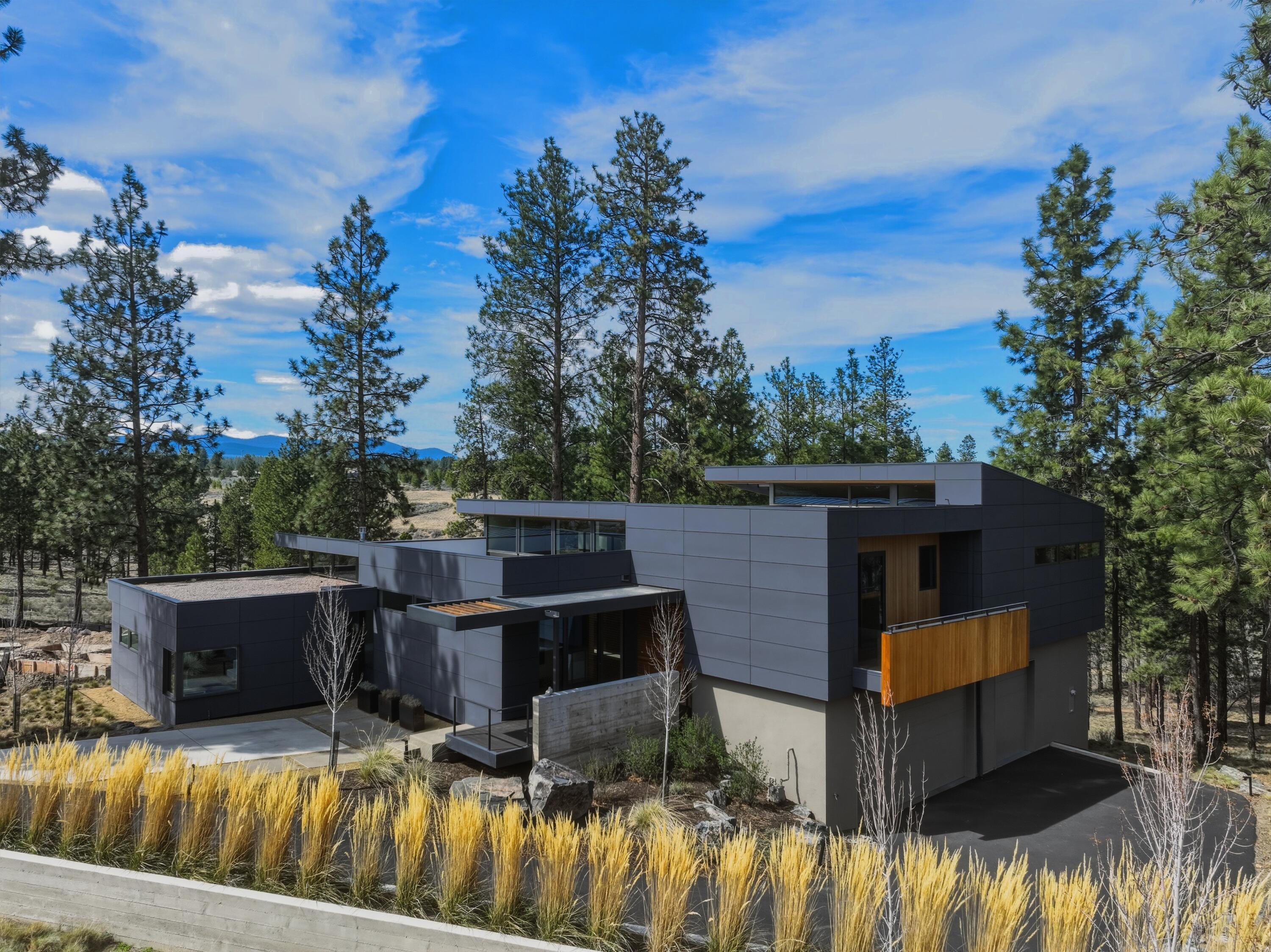 61865 Hosmer Lake Drive