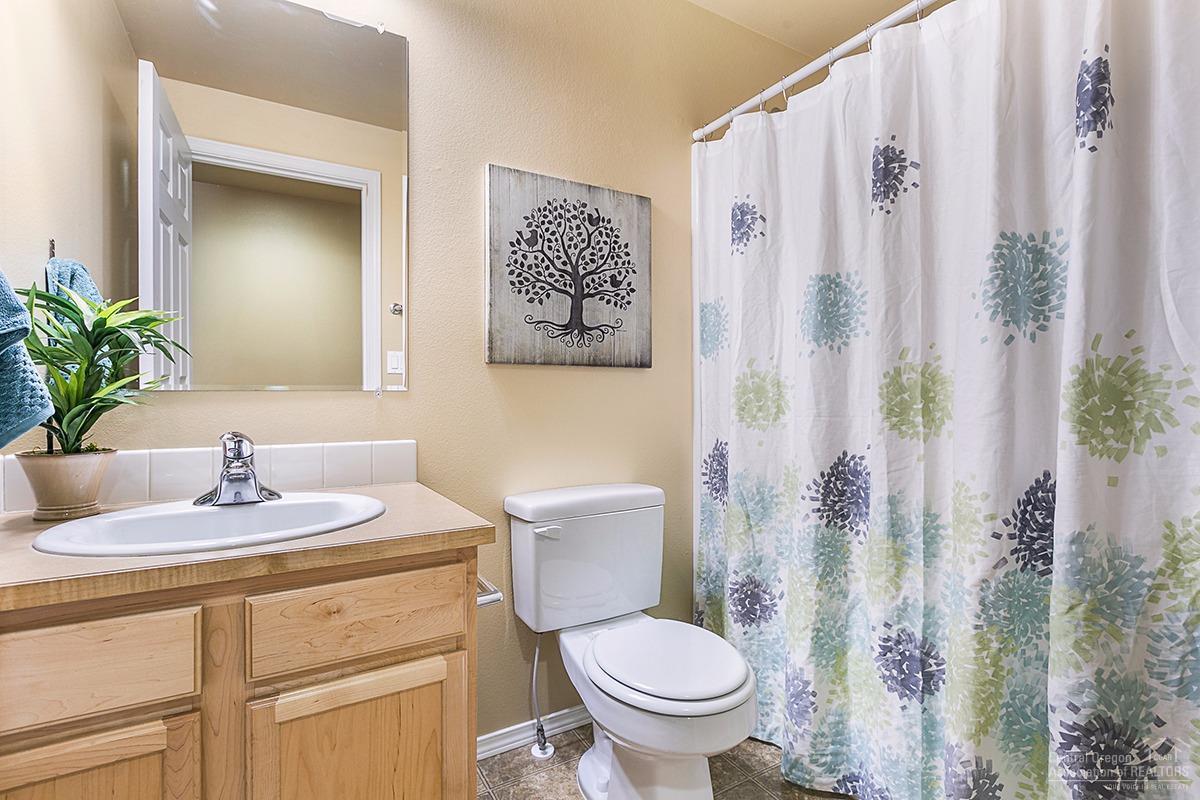 Deschutes River Cros - Residential