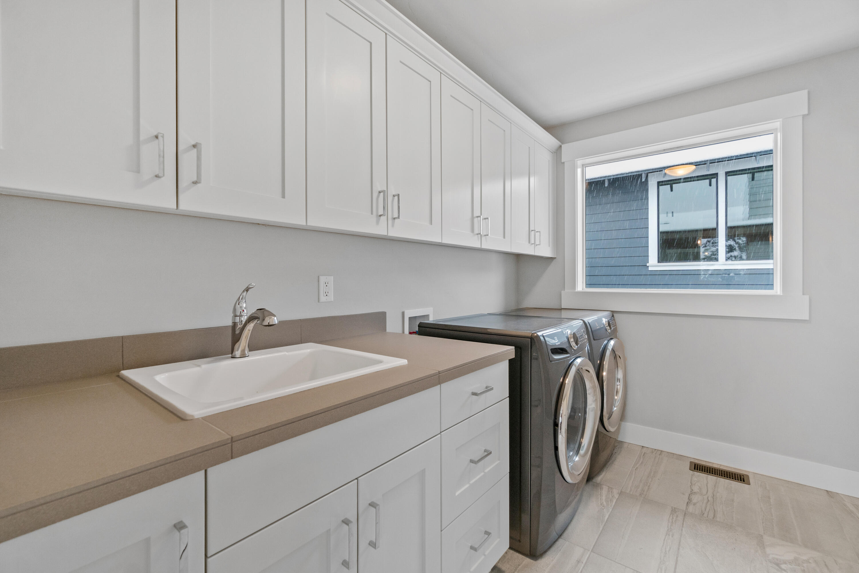 Awbrey Terrace - Residential