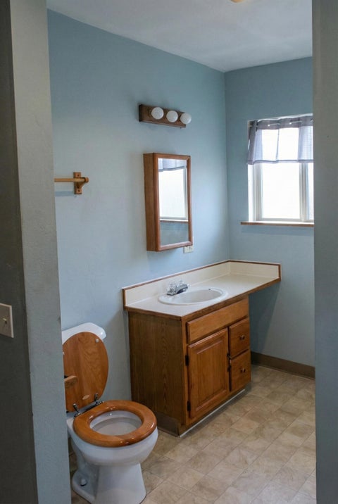 Tiny photo for 1975 Spring Street, Medford, OR 97504 (MLS # 220224627)