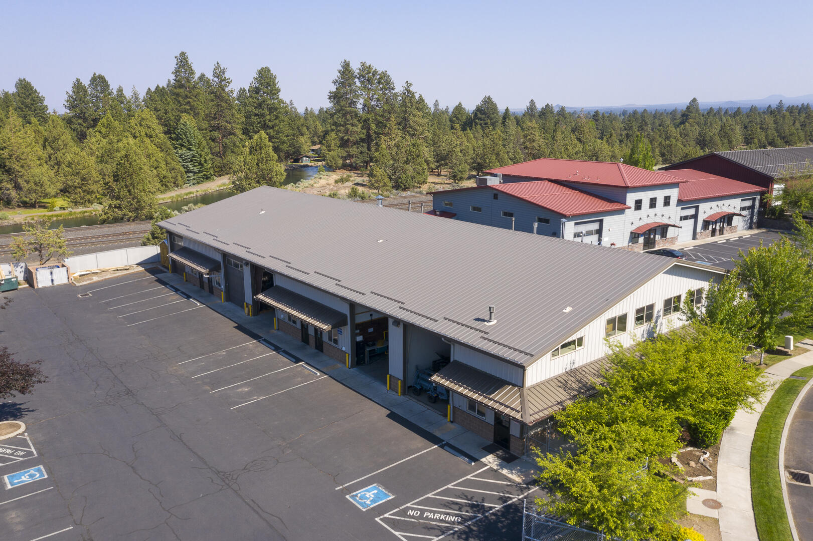 American Loop - Commercial Sale