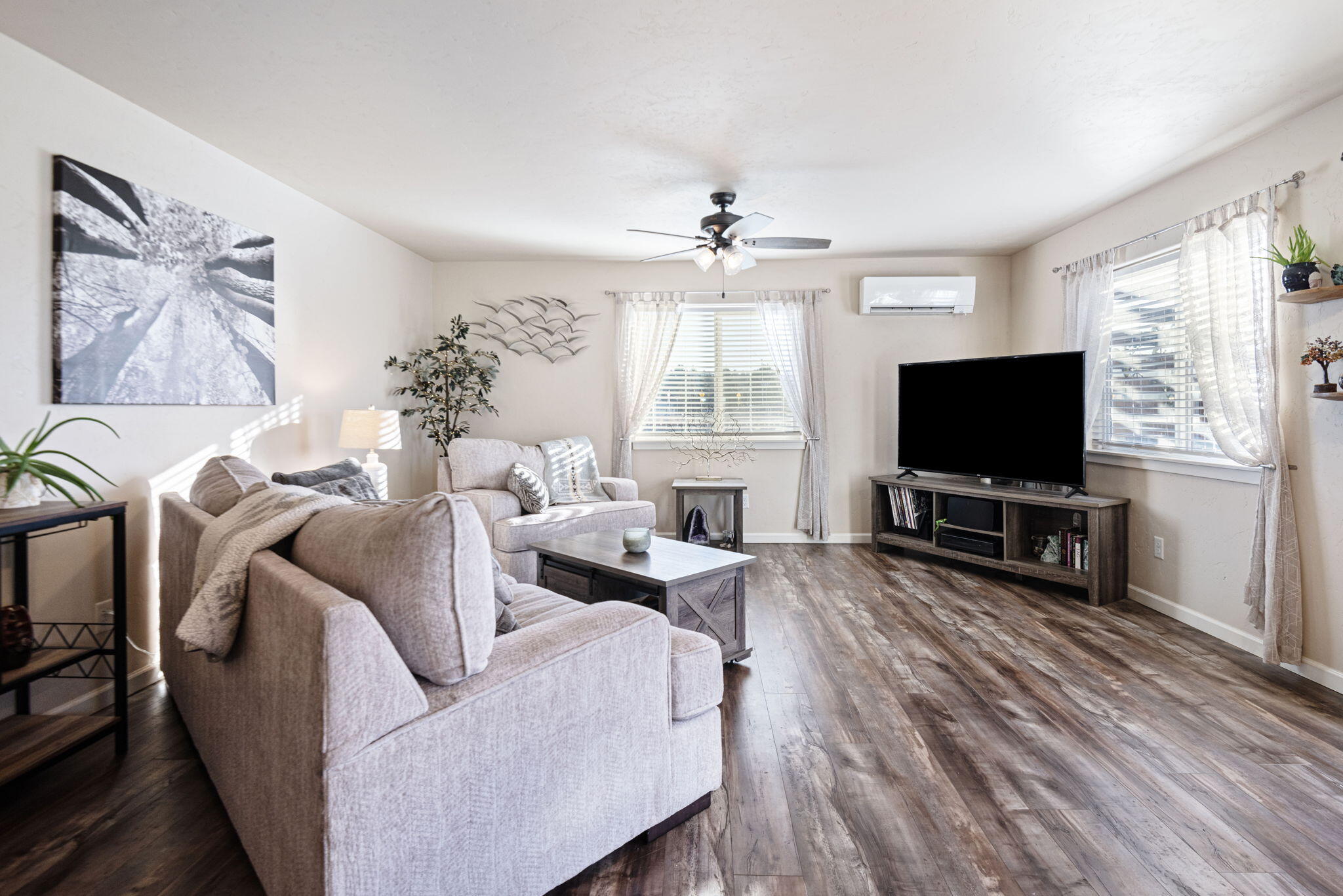 Townsite Of Laidlaw - Residential