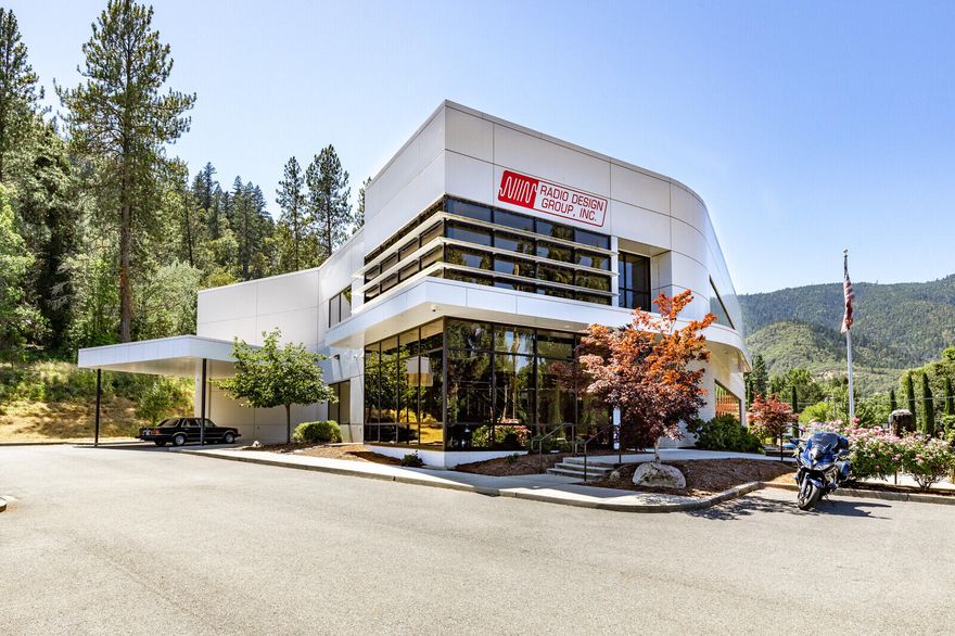 Dynamic opportunity to purchase this 2012 constructed class A office/flex bulding visible to Interstate 5 just south of Grants Pass in Rogue River.  Building features 480v power, back up generator, dock loading, compressed air and much much more.  Priced well below assessed, and replacement value.