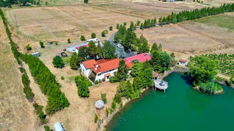Tiny photo for 3311 Tresham Lane, Central Point, OR 97502 (MLS # 220227420)
