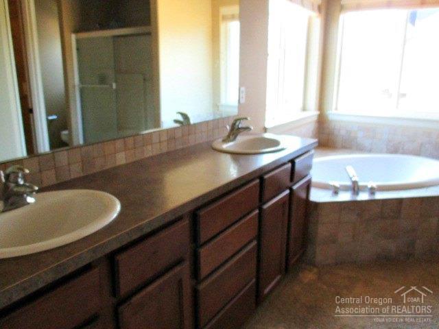 Jonahs Landing - Residential