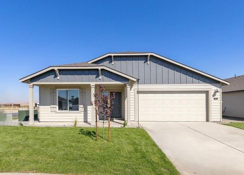 Photo of 4098 SW Pumice Avenue #77, Redmond, OR 97756 (MLS # 220219722)