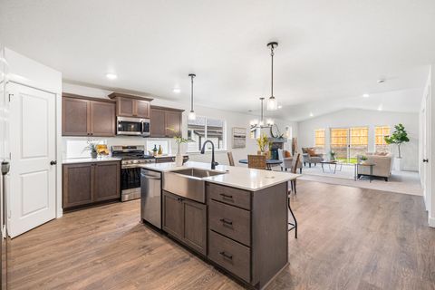 Tiny photo for 4098 SW Pumice Avenue #77, Redmond, OR 97756 (MLS # 220219722)