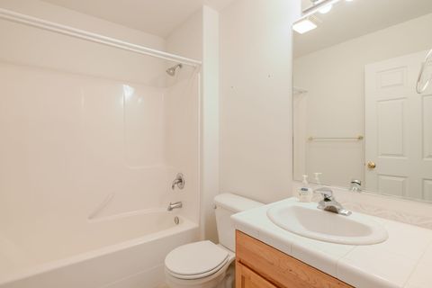 Tiny photo for 2807 SW 23rd Street, Redmond, OR 97756 (MLS # 220219768)