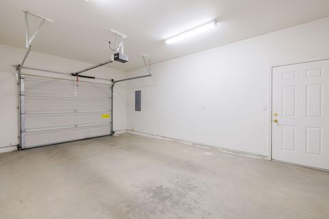 Tiny photo for 2807 SW 23rd Street, Redmond, OR 97756 (MLS # 220219768)