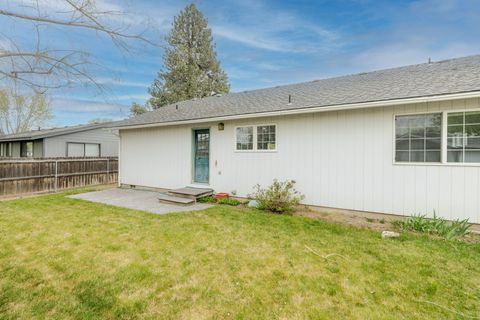 Tiny photo for 2807 SW 23rd Street, Redmond, OR 97756 (MLS # 220219768)