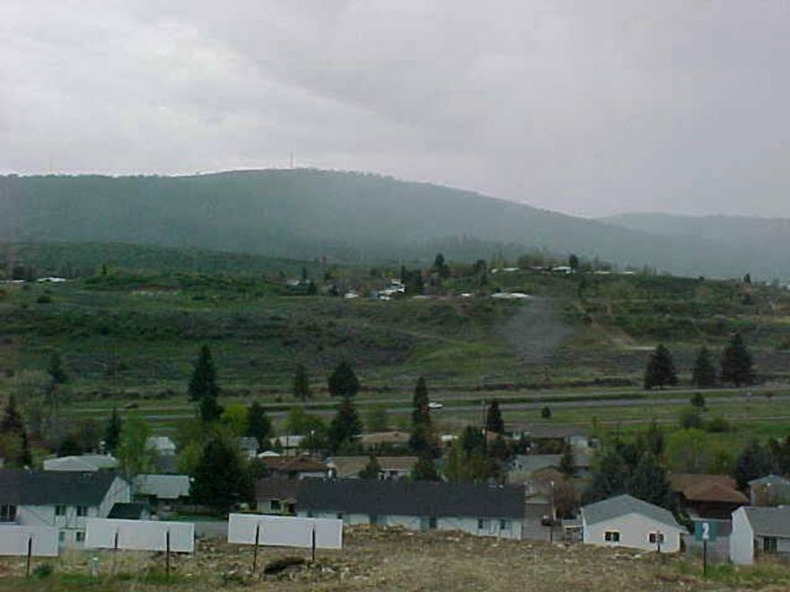 One Of The Best Views In The Klamath Basin. Build Your Dream Home On This Hard To Find Crown Ridge Lot. Lot Has Been Excavated And Ready To Build On. Give Jed Or Donnie A Call To See!!!