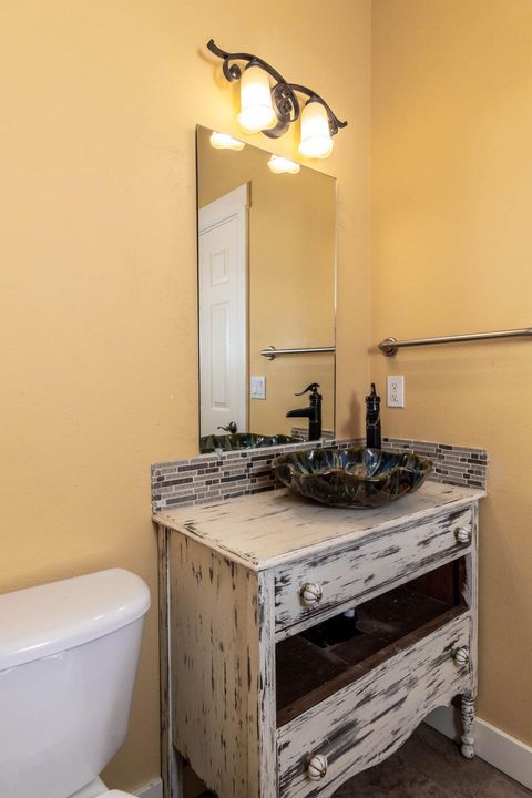 Tiny photo for 2409 NW Quinn Creek Loop, Bend, OR 97703 (MLS # 220211487)