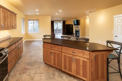 Tiny photo for 2409 NW Quinn Creek Loop, Bend, OR 97703 (MLS # 220211487)