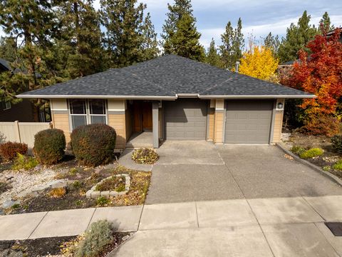 Tiny photo for 2409 NW Quinn Creek Loop, Bend, OR 97703 (MLS # 220211487)
