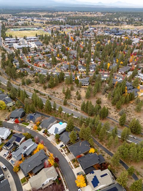 Tiny photo for 2409 NW Quinn Creek Loop, Bend, OR 97703 (MLS # 220211487)