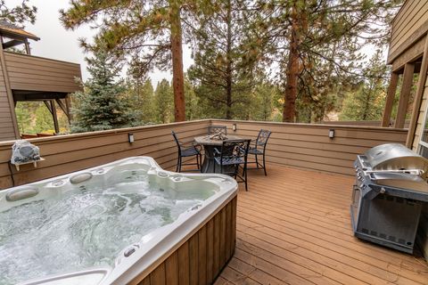 Tiny photo for 2409 NW Quinn Creek Loop, Bend, OR 97703 (MLS # 220211487)
