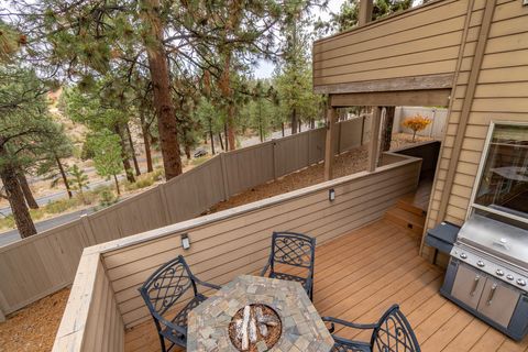 Tiny photo for 2409 NW Quinn Creek Loop, Bend, OR 97703 (MLS # 220211487)