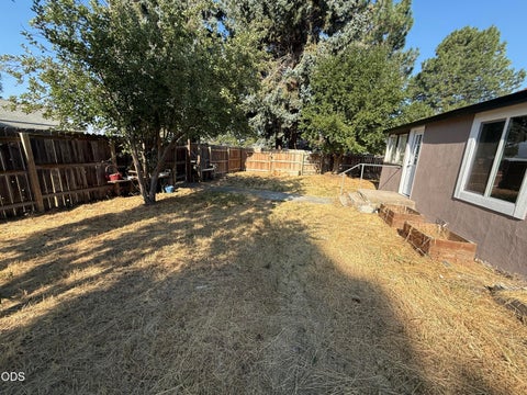 Tiny photo for 31474 Highway 70, Bonanza, OR 97623 (MLS # 220227310)
