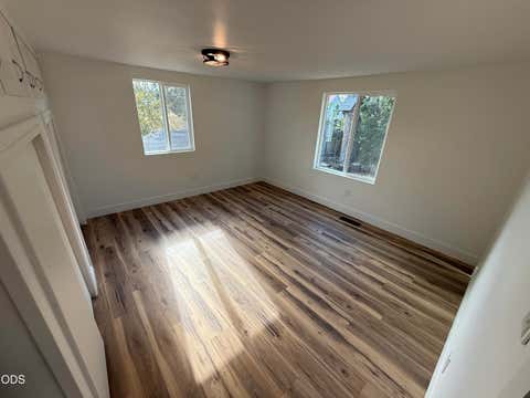 Tiny photo for 31474 Highway 70, Bonanza, OR 97623 (MLS # 220227310)