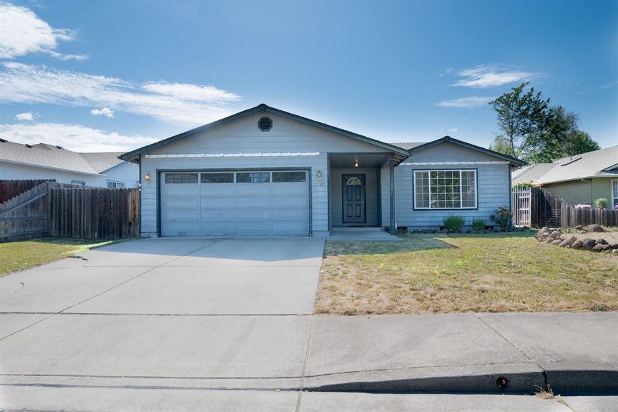 Great Neighborhood * Located in the desirable Forest Glen Subdivision * School District 6 * Private large fenced back yard. Close to fabulous Central Point parks, schools and located just minutes from I-5 freeway. Nice-sized rooms, large kitchen, vaulted ceilings, plant shelves, rounded corners, laminate, carpet and tile floors + a big picture window to take in the views. There is beautiful Birch Cabinetry in kitchen & all appliances + refrigerator are included in this super well-insulated home with low monthly utility bills. Nice 2-car attached garage, plus some possible RV parking. Here's a chance to make some improvements and have an incredible home in an incredible location.