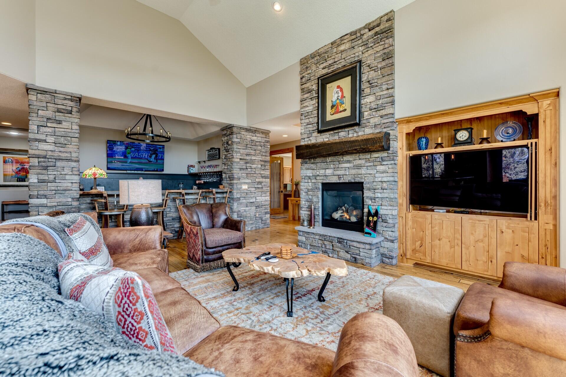 Eagle Crest - Residential