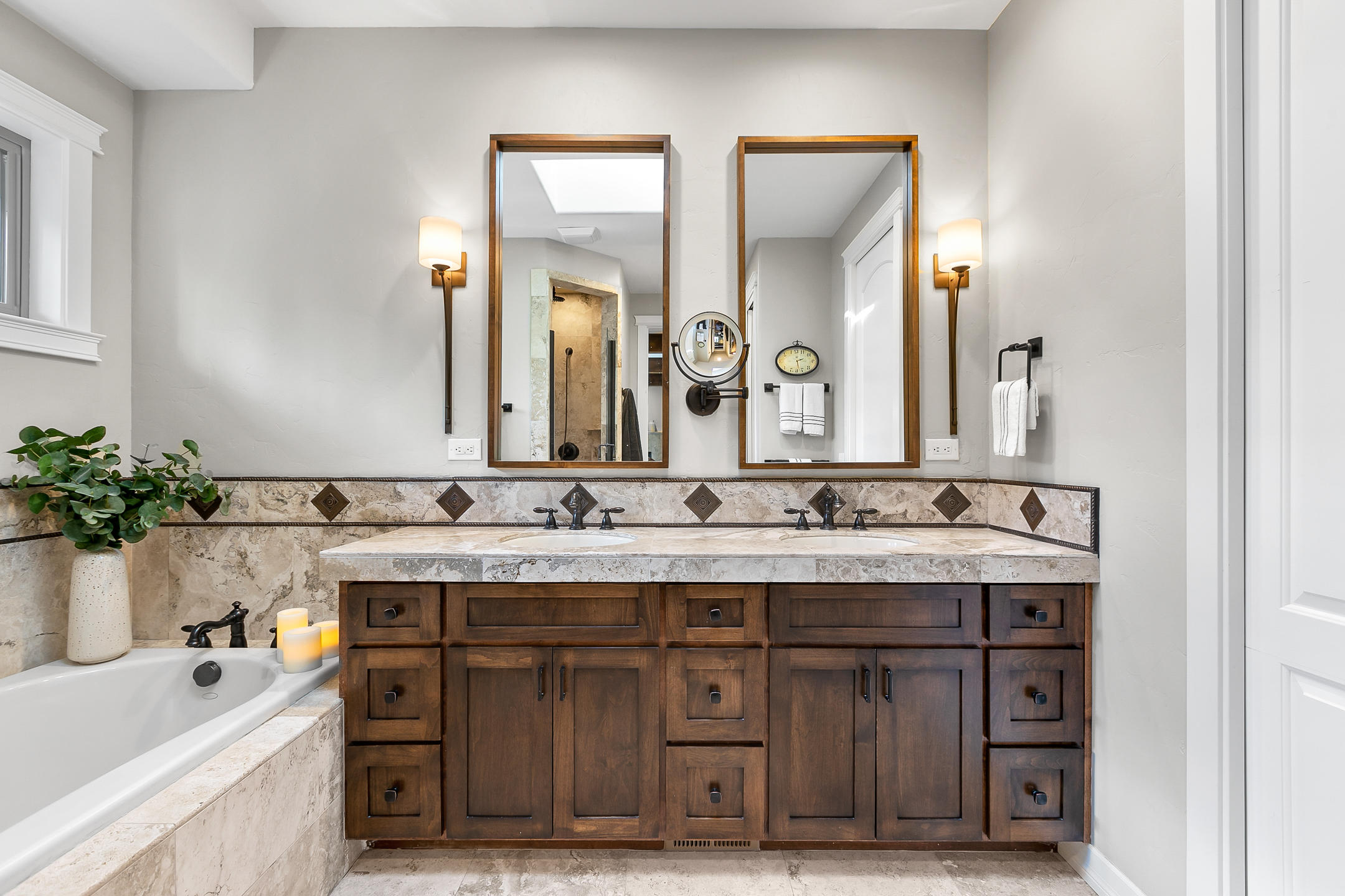 Broken Top - Residential