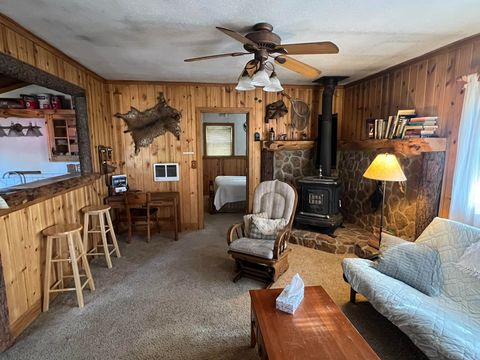 Tiny photo for 107 S 3rd Avenue, Chiloquin, OR 97624 (MLS # 220211036)