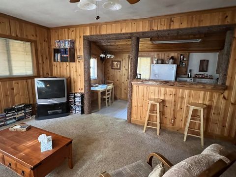 Tiny photo for 107 S 3rd Avenue, Chiloquin, OR 97624 (MLS # 220211036)