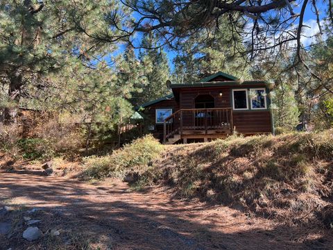 Tiny photo for 107 S 3rd Avenue, Chiloquin, OR 97624 (MLS # 220211036)