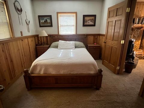 Tiny photo for 107 S 3rd Avenue, Chiloquin, OR 97624 (MLS # 220211036)