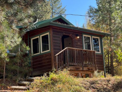 Tiny photo for 107 S 3rd Avenue, Chiloquin, OR 97624 (MLS # 220211036)