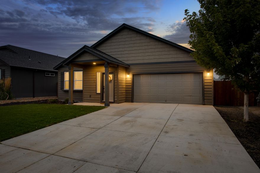 Fantastic neighborhood! Home sits on a quiet cul-de-sac street. Newly remodeled, large lot and fenced yard with RV or boat parking. Walk to Vern Patrick Elementary School across the street. Dual sinks in master bathroom, walk-in closet, tall ceilings and nice open floor plan, you'll love living here.