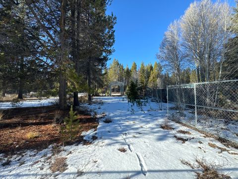 Tiny photo for 135744 Highway 97, Crescent, OR 97733 (MLS # 220213320)