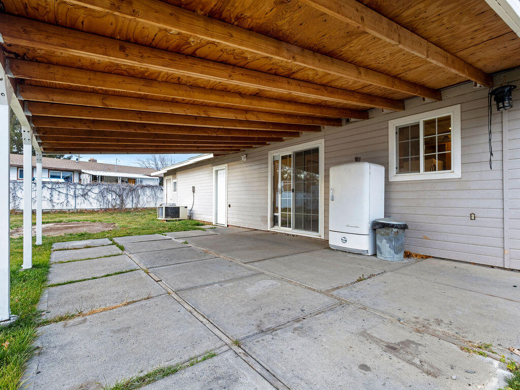 Eastmount - Residential