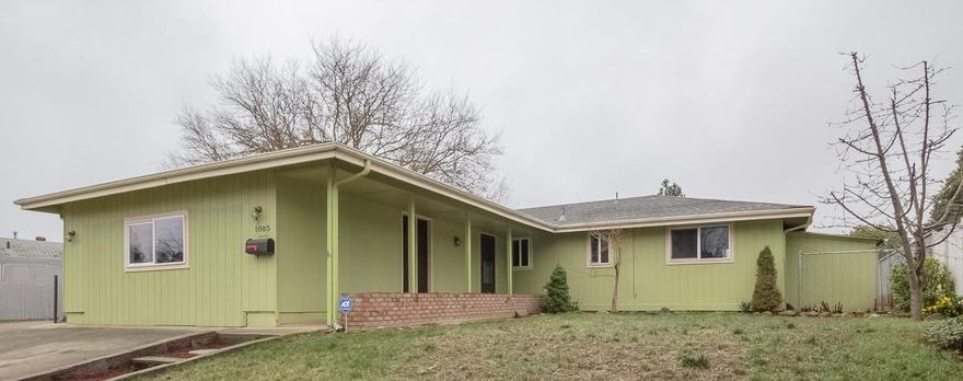 Wonderful Central Point home located on a quiet street! The home is very cozy with, slate entryway, wood floors, extra-large family room, and oversize lot with room for an RV or Boat. Seller has just recently updated the master bathroom, painted and had the carpets cleaned. Seller loves this home and has simply out grown the home! Property taxes reflect a Veteran's exception..