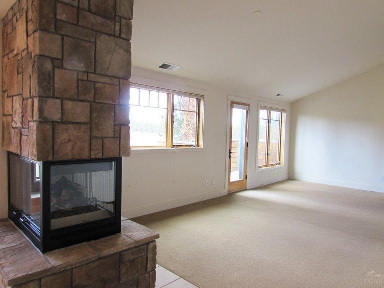 Pine Meadow Vill - Residential