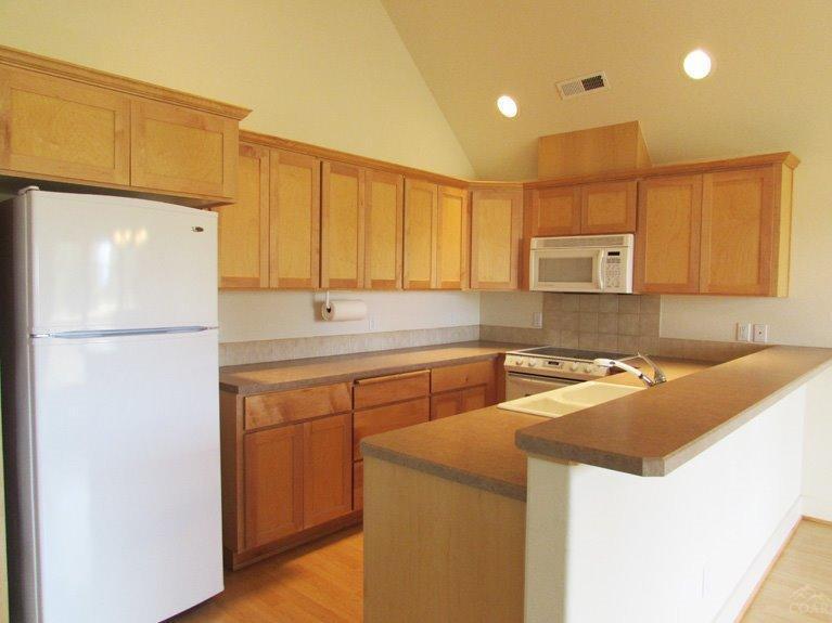 Pine Meadow Vill - Residential