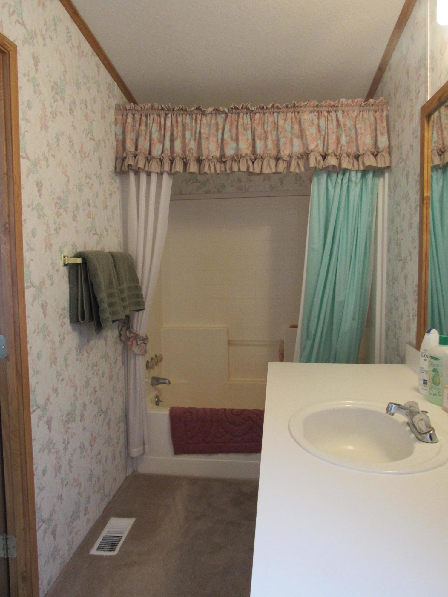 Desc Rvr Hmst Rimrk - Residential