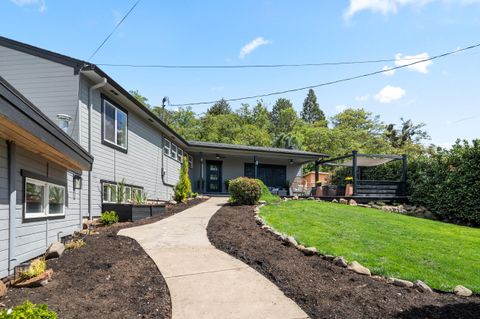 Tiny photo for 524 N Berkeley Way, Medford, OR 97504 (MLS # 220219527)