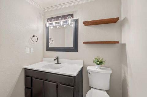 Tiny photo for 524 N Berkeley Way, Medford, OR 97504 (MLS # 220219527)
