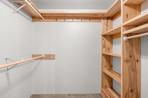 Tiny photo for 524 N Berkeley Way, Medford, OR 97504 (MLS # 220219527)