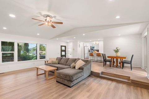 Tiny photo for 524 N Berkeley Way, Medford, OR 97504 (MLS # 220219527)