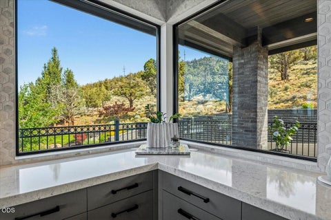 Tiny photo for 10504 Bitterbrush Court, Redmond, OR 97756 (MLS # 220226974)