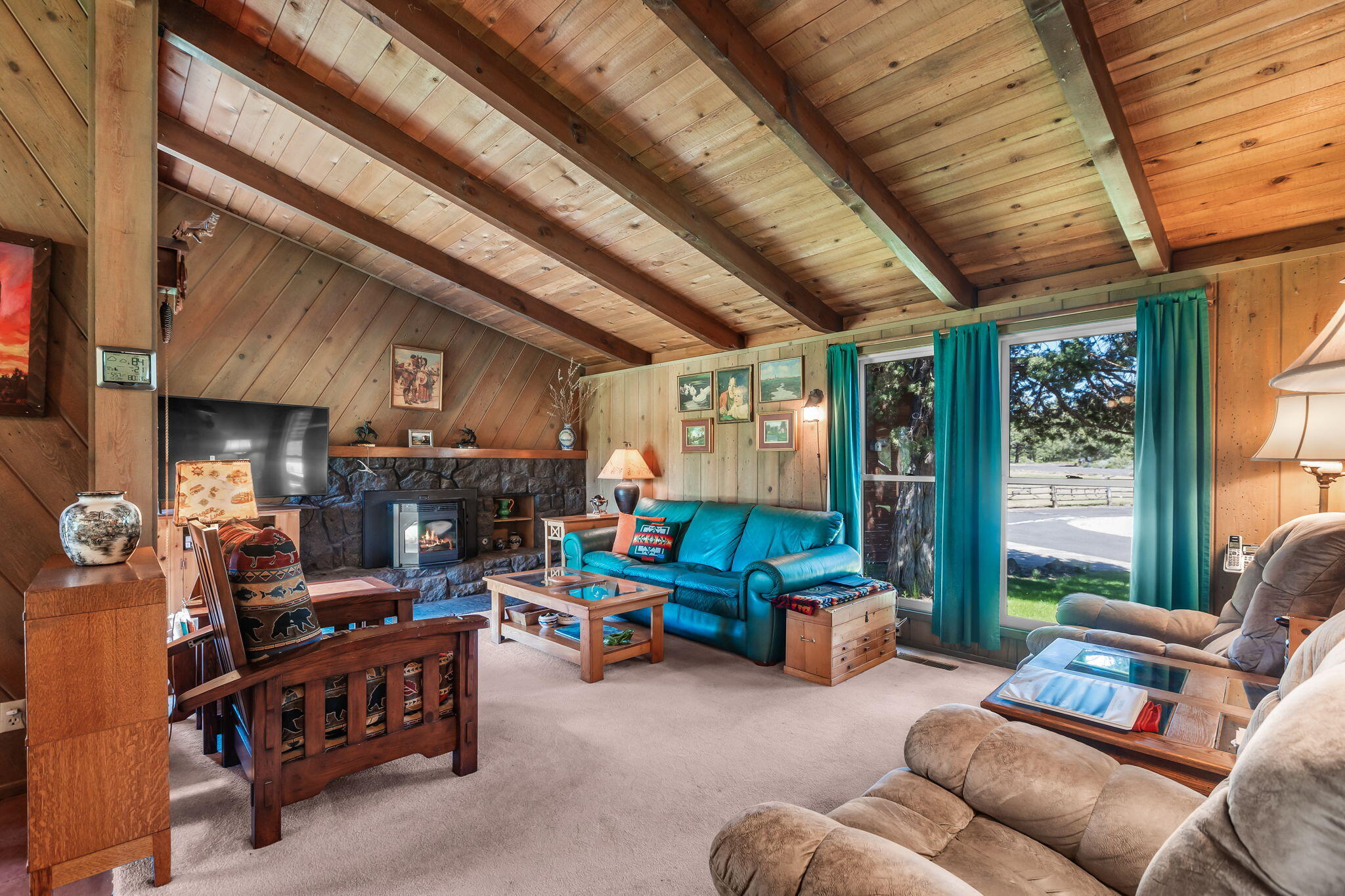 Los Serranos - Residential