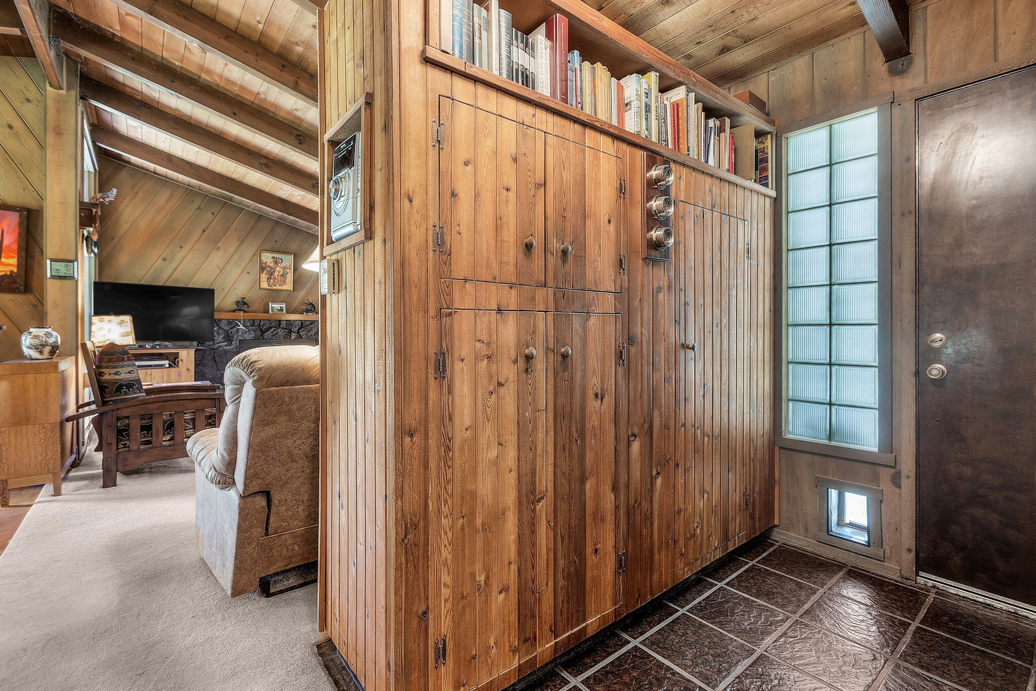 Los Serranos - Residential