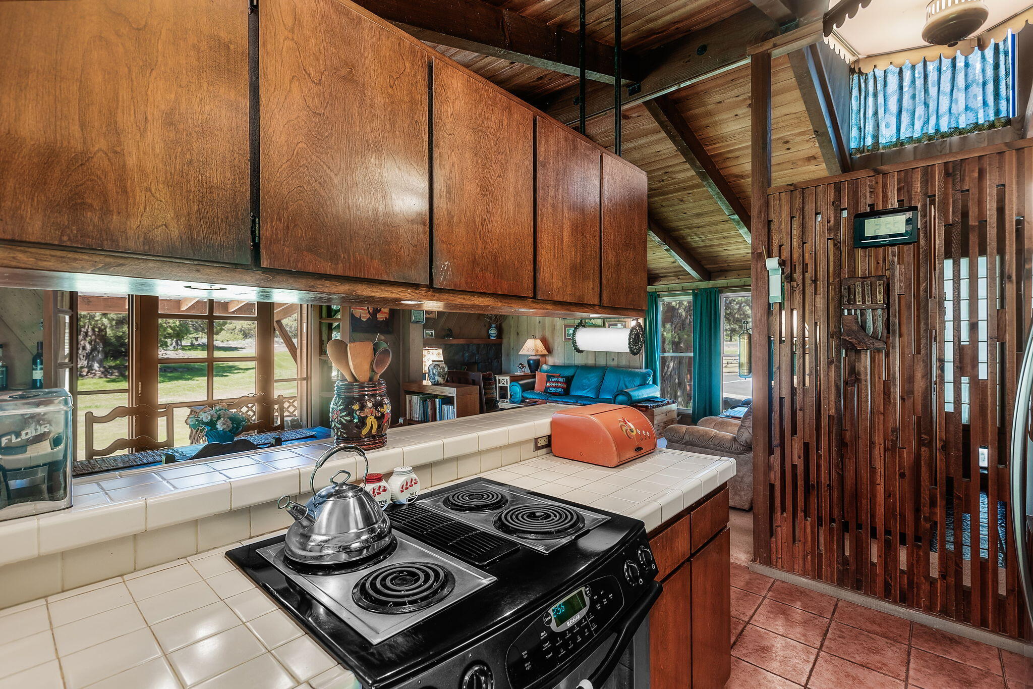 Los Serranos - Residential