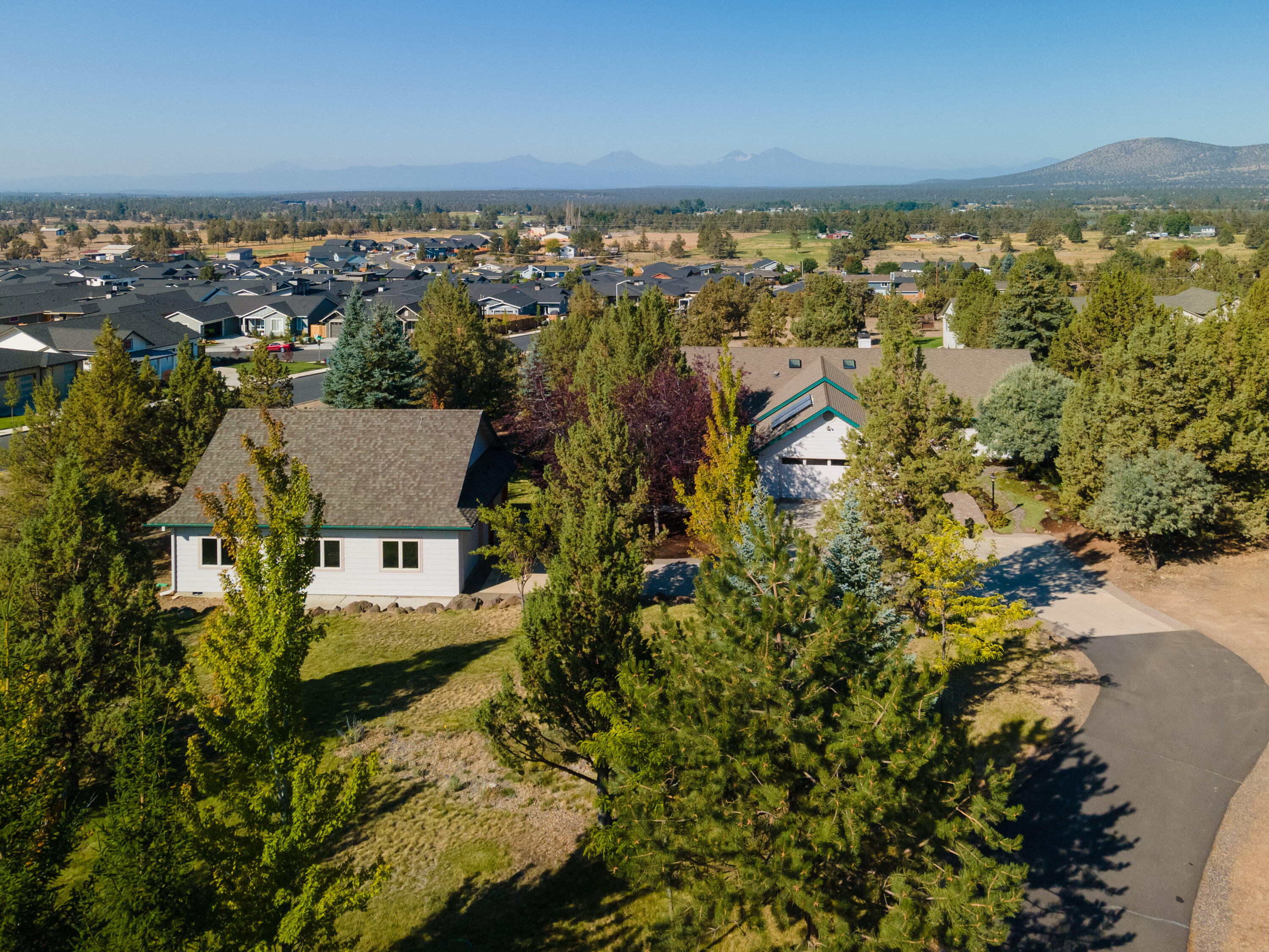 Hunts Three Sisters - Residential